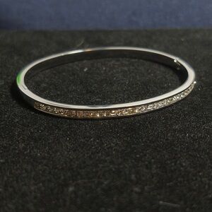 Chic Silver Crystal Bracelet